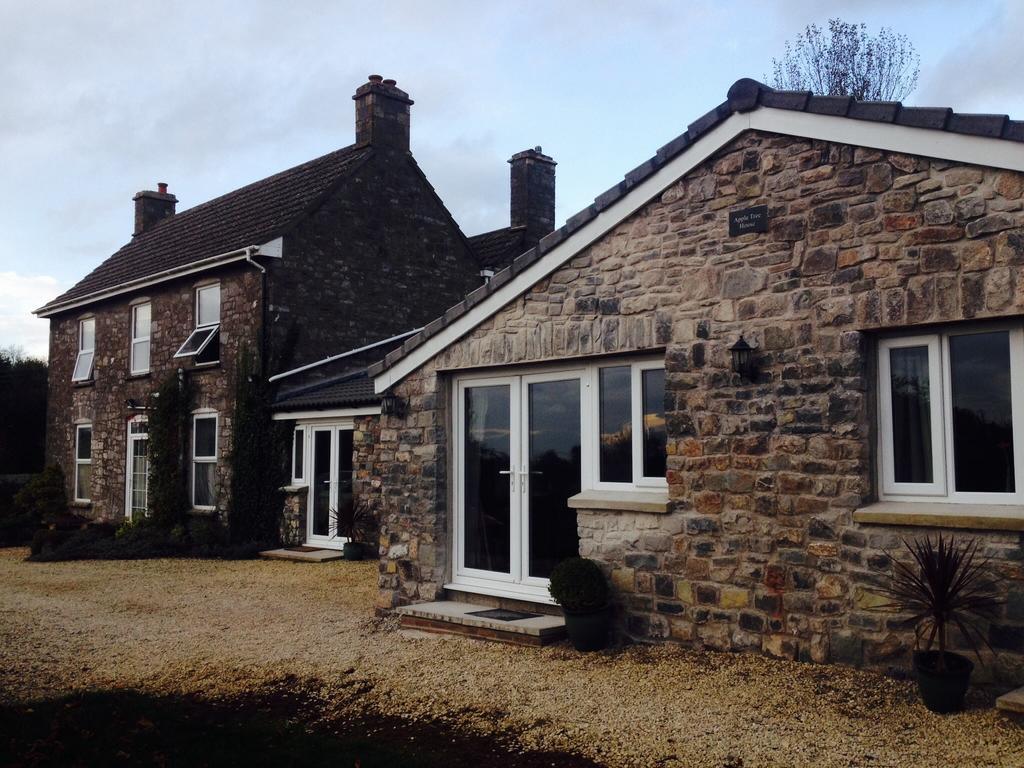 Apple Tree House Hotel Redhill  Exterior photo