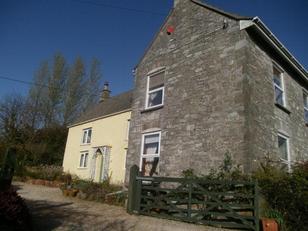 Apple Tree House Hotel Redhill  Exterior photo